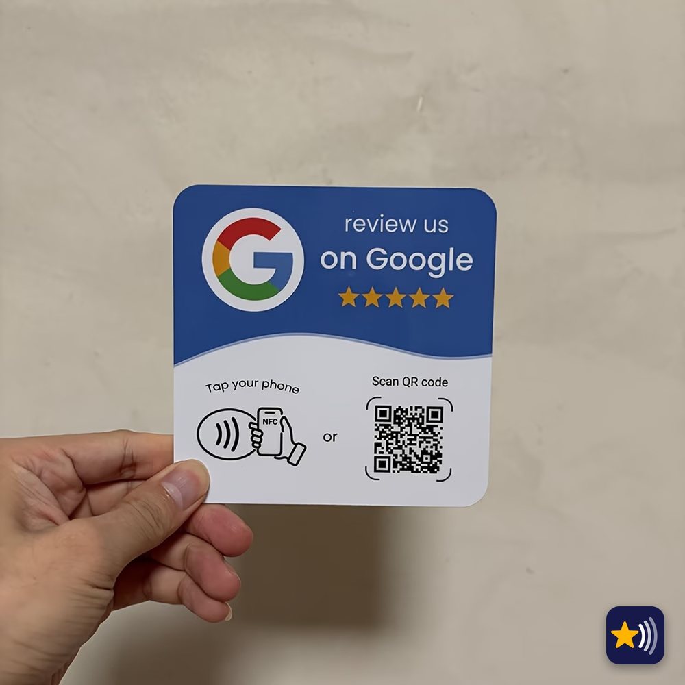 Placa Grande toka azul en la mano